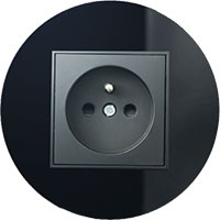 Czarne gniazdo z uziemieniem Karlik Icon w okrągłej ramce